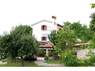 Renovirana Istarska kamena kuća