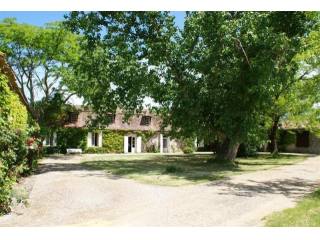 6 bedroom Character For Sale: 24100..
