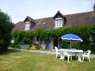 Stone House in Quiet Area with Plenty..