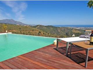 Villa for sale in Benahavis, Malaga