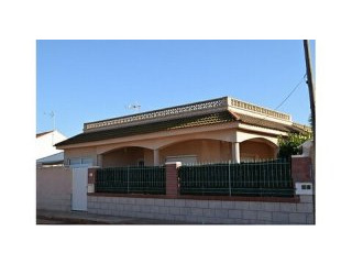 * LARGE 2 BED BEACH LOCATION VILLA WITH..