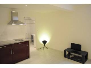 Minimalist Studio in the Heart of Old..