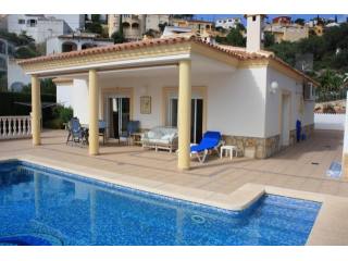 3 Bedrooms - Villa - Alicante - For Sale