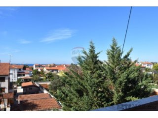 Poreč, trosoban stan s pogledom na more