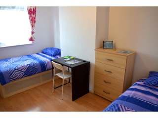Double room, Zone 2, Devons road (share..