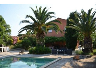 Stunning Villa With Pool And Large..