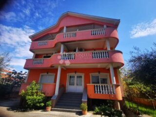Apartmanska kuća , Zadar, Stanovi