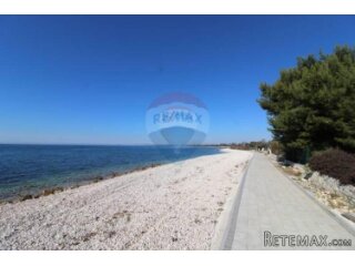 Istra, Fažana, građevinsko zemljište 250m od mora