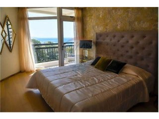 Condo/Apartment - For Sale -..