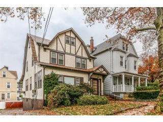 5 bedroom Flat For Sale: 70 Sherwood..