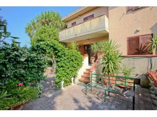 5 Bedrooms - Apartment - For Sale