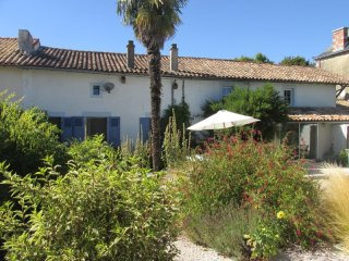 Longere With 4 Bedrooms And Gardens