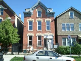 2 Bed Condo in West Town