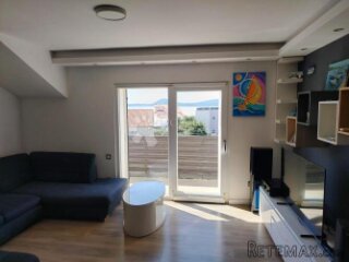VODICE - apartman 80 m2 + potkrovlje 80 m2 - 100 metara od m