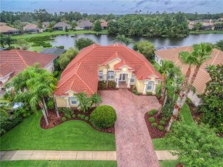 4 bedroom Property For Sale: 12043..