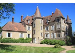 8 bedroom Castle For Sale: 63700..