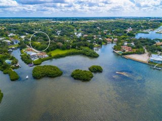 Land For Sale: 1419 Pine Bay Dr..
