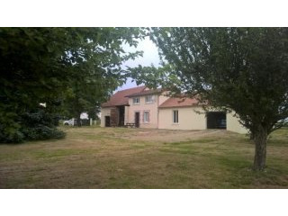 With 6289 m2 little farm ready for..