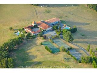 23 bedroom Character For Sale: 47300..