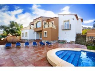 3 Bedrooms - Villa - Alicante - For Sale