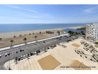 EMPURIABRAVA: Nice studio-cabin on the..