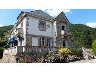 6 bedroom House For Sale: 19110 BORT..