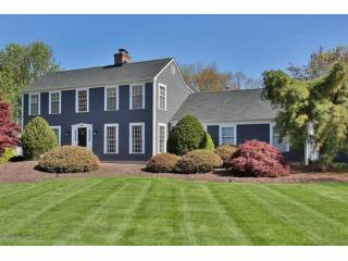 4 bedroom Flat For Sale: 948 Birch..