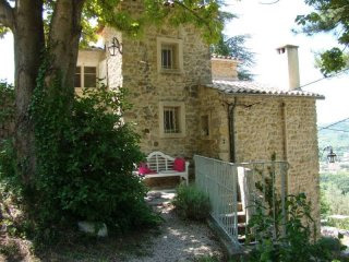 Well Renovated Stone House Wigth..