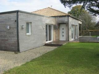 Recent 3 bedroom single storey house..