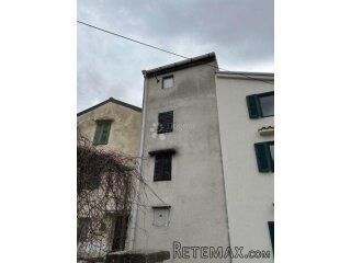 Kuća u nizu , Bašćanska draga