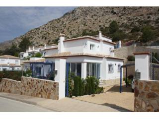 3 Bedrooms - Villa - Alicante - For Sale