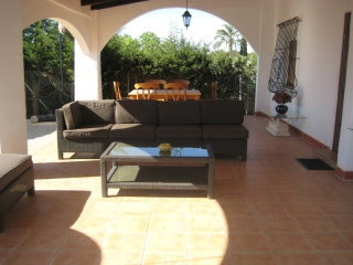 Country Home With A Plot Of 1700 M2..
