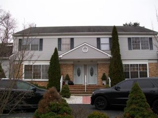 3 bedroom Duplex For Sale: 411-413 Main..