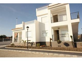 * Bungalow Style Apartments with Spa