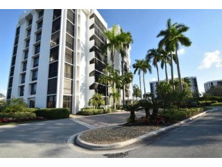 7754 Lakeside Blvd #445, Boca Raton, FL..