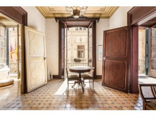 Magnificent apartment in the Old Town..