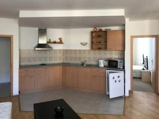 Large 2 BED apartment in the center of..