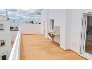 2 Bedroom With Livingkitchen Apartment..