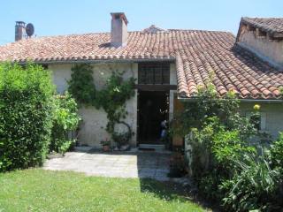 ideal holiday home , pretty 2 bedroom..