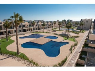 Hermoso apartamento en el primer piso, ubicado en Torre de..