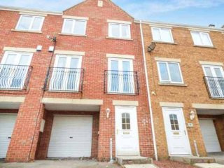 4 bedroom, Terraced House house for sale