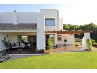 3 Bedrooms - Property - Alicante - For..