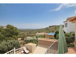 Well maintained villa with panoramic..