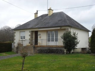 Traditional Detached House with Garden