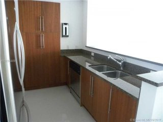 1 bedroom Flat For Sale: 300 S Biscayne..