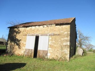 Barn In The Countryside to Convert