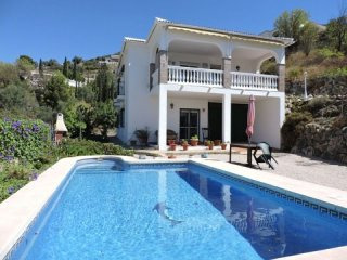 3 bedroom, 3 bathroom Finca/Country..