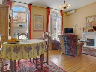 Beautiful Bourgeois Apartment 77m2 Full..