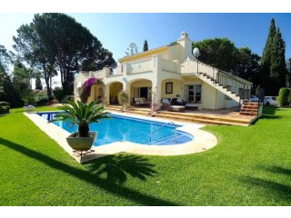 4 Bedrooms - Villa - Malaga - For Sale