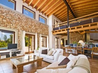 Lovely Villa With Views Stretching To..
